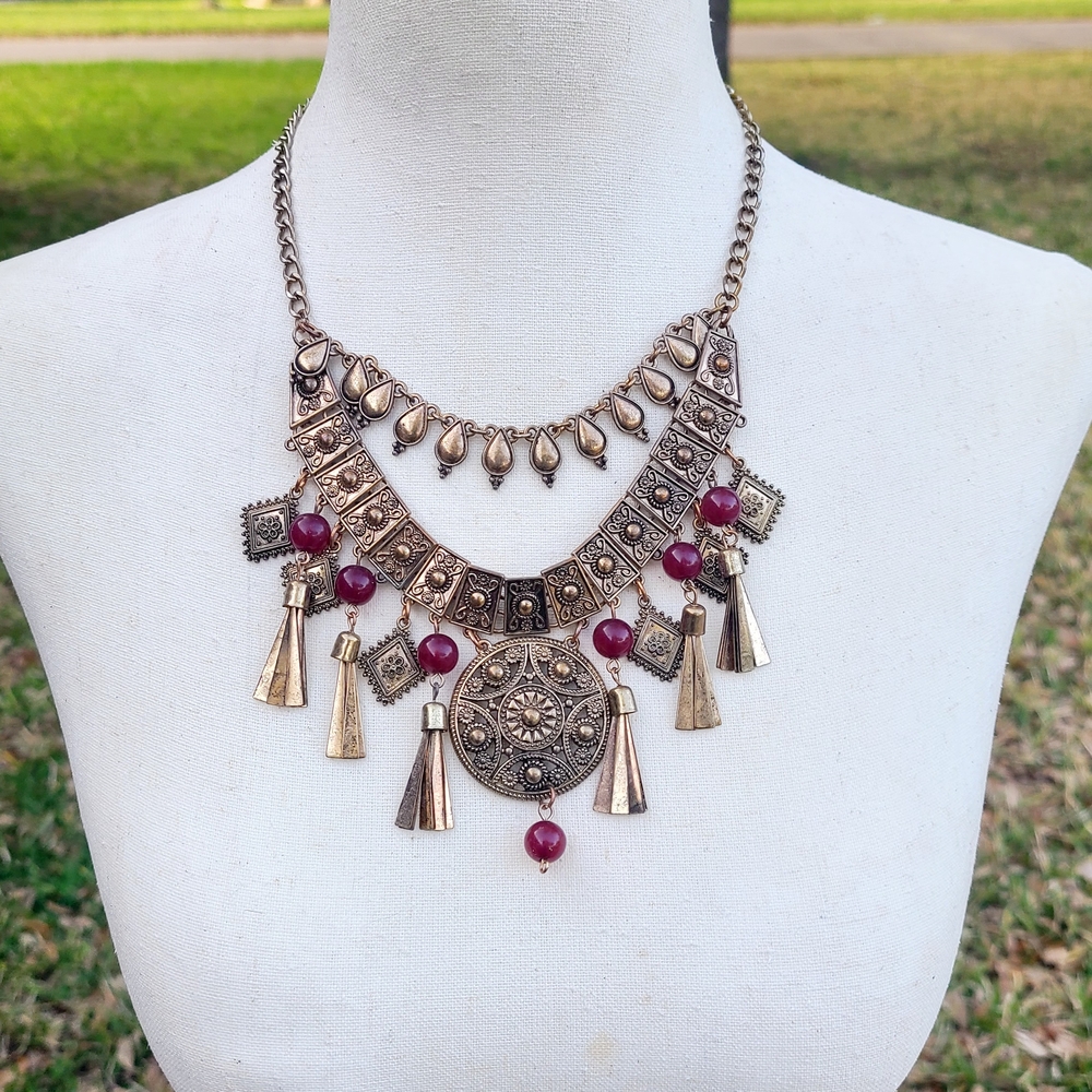 Elegant Gold and Maroon Statement Necklace